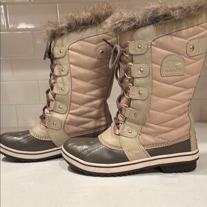 Sorel Women's Winter Boots - Beige and Brown